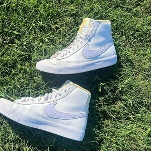 Nike Purple Blazers size Y6